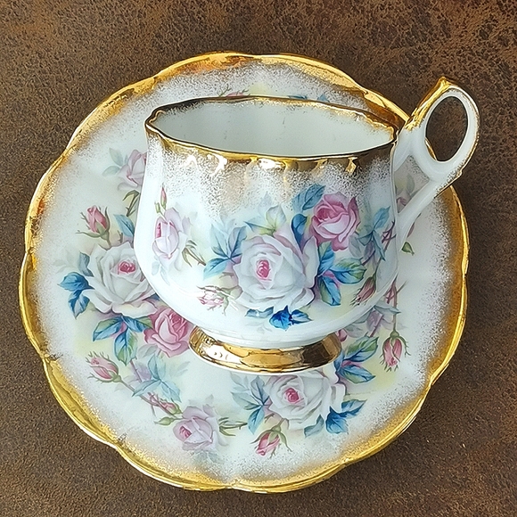 Vintage Stratford Teacup and Saucer, Fine Bone China - Picture 4 of 6